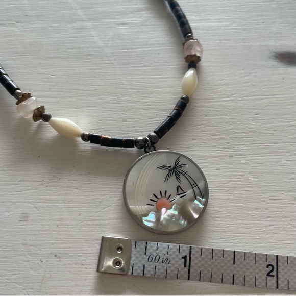 Vintage Island Beaded Necklace Tropical Vacation Relax Palm Trees - Picture 6 of 6